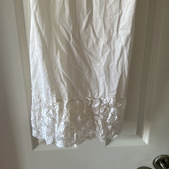 Ladies lingerie - Picture 2 of 5